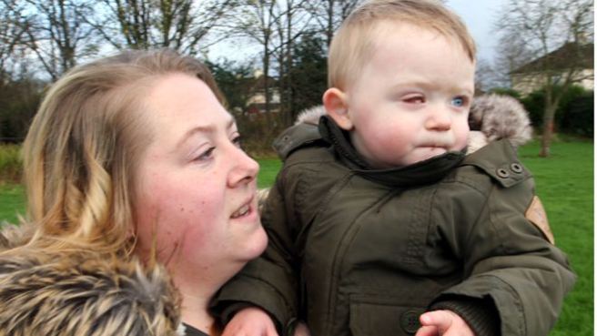 Źródło: http://www.suasnews.com/2015/11/40316/bbc-toddlers-eyeball-sliced-in-half-by-drone-propeller/