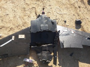 Amatorski dron ISIS z materiałem wybuchowym