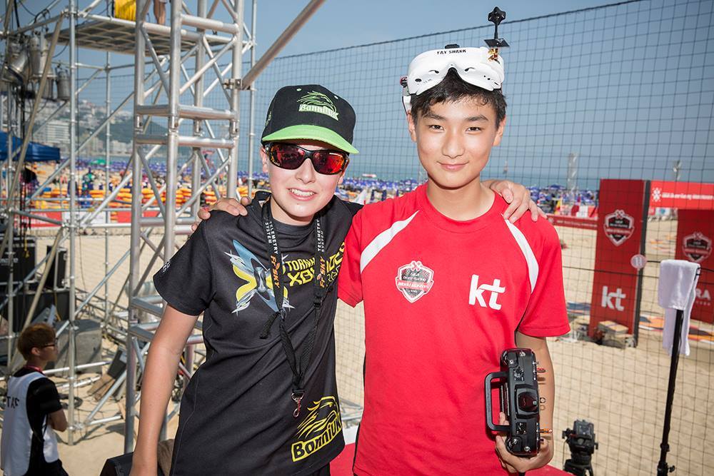 Luke Bannister i MinChan Kim na GIGA Drone Racing World Masters 2016