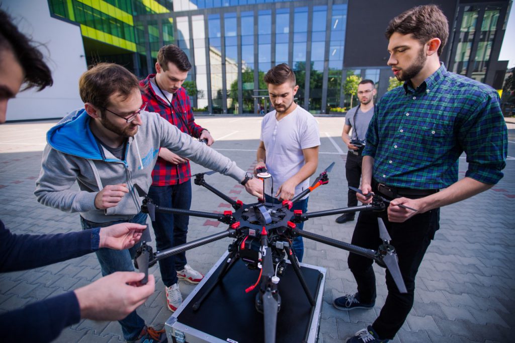 Studia podyplomowe z dronów - AGH