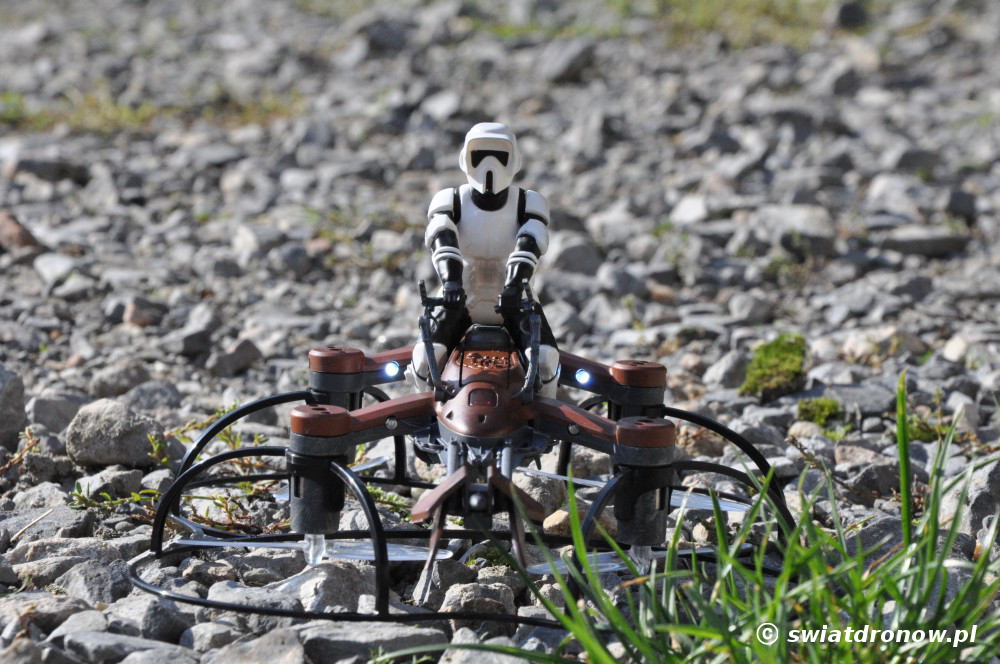 Dron Star Wars 74-Z Speeder Bike firmy Propel - recenzja SwiatDronow.pl