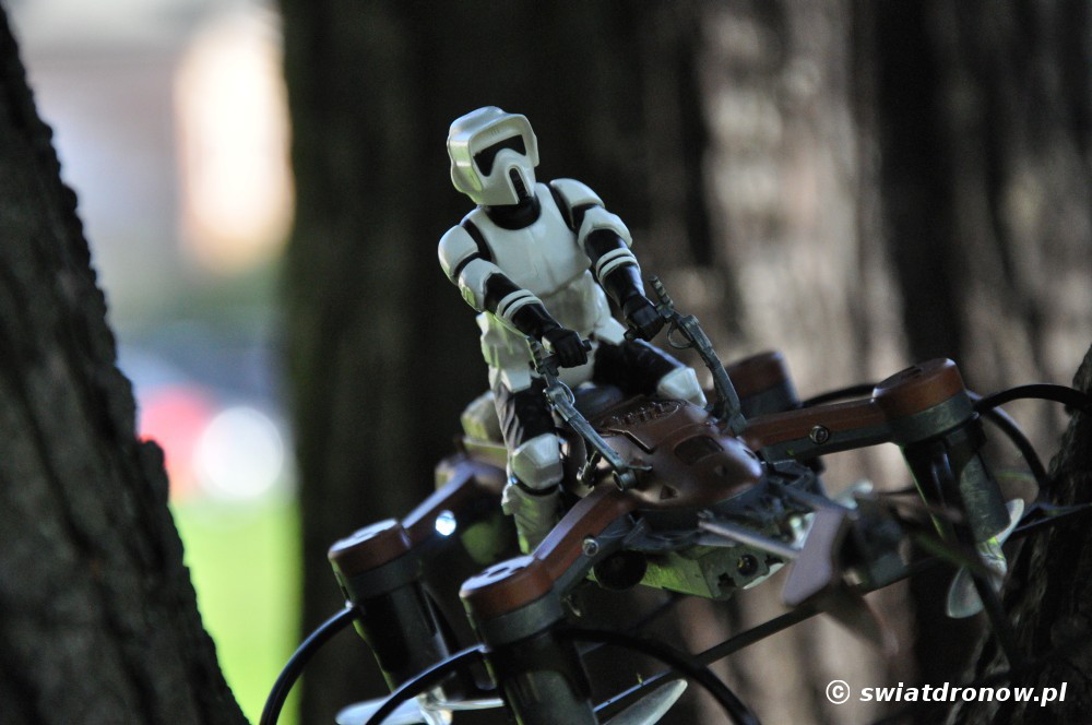 Dron Star Wars 74-Z Speeder Bike firmy Propel - recenzja SwiatDronow.pl