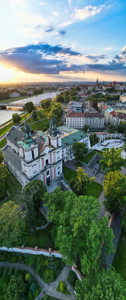 Panorama pionowa z 3 zdjęć - DJI Mavic Air 2 - SwiatDronow.pl