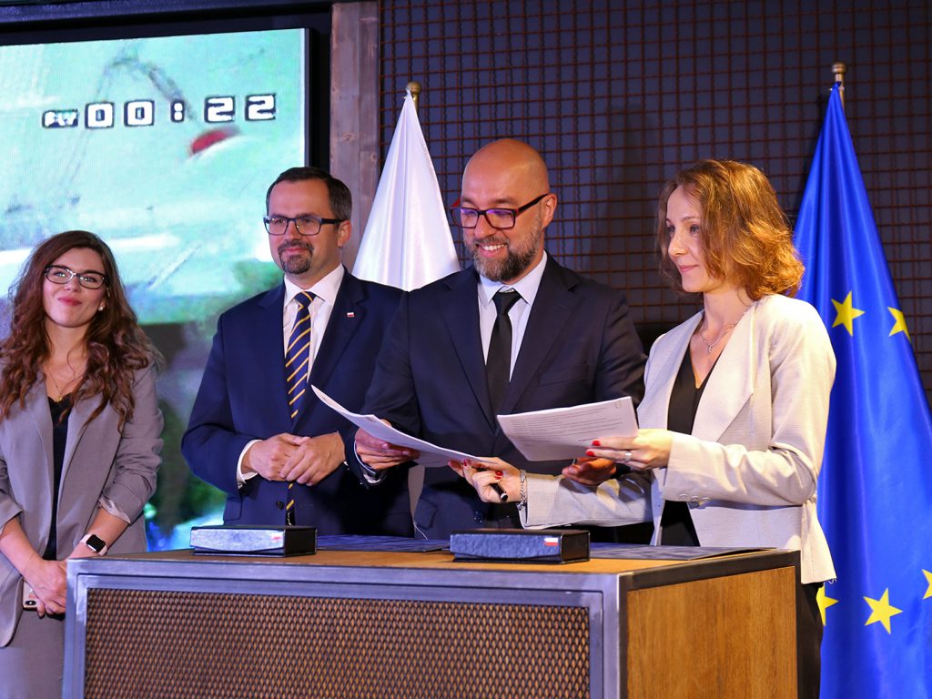 Podpisanie umowy na realizację projektu "Usługi cyfrowe dla BSP" - 30.06.2020