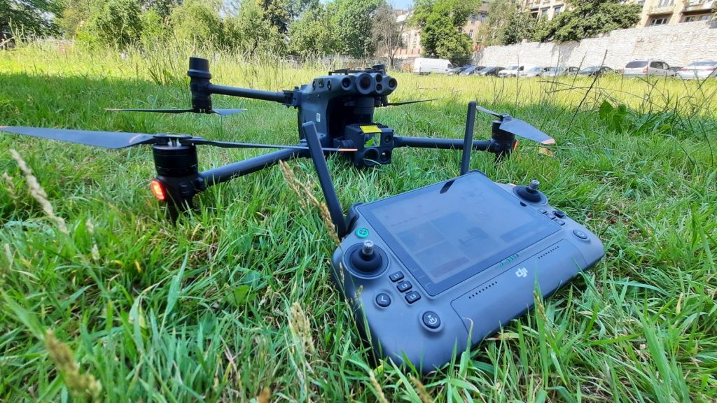 DJI M30T - recenzja SwiatDronow.pl