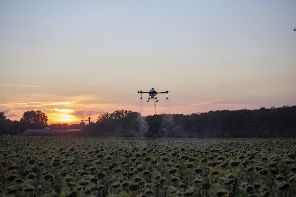 Premiera drona rolniczego ABZ Innovation L10